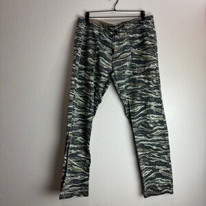 LRG Lifted Research Group Tiger Camo Size 38